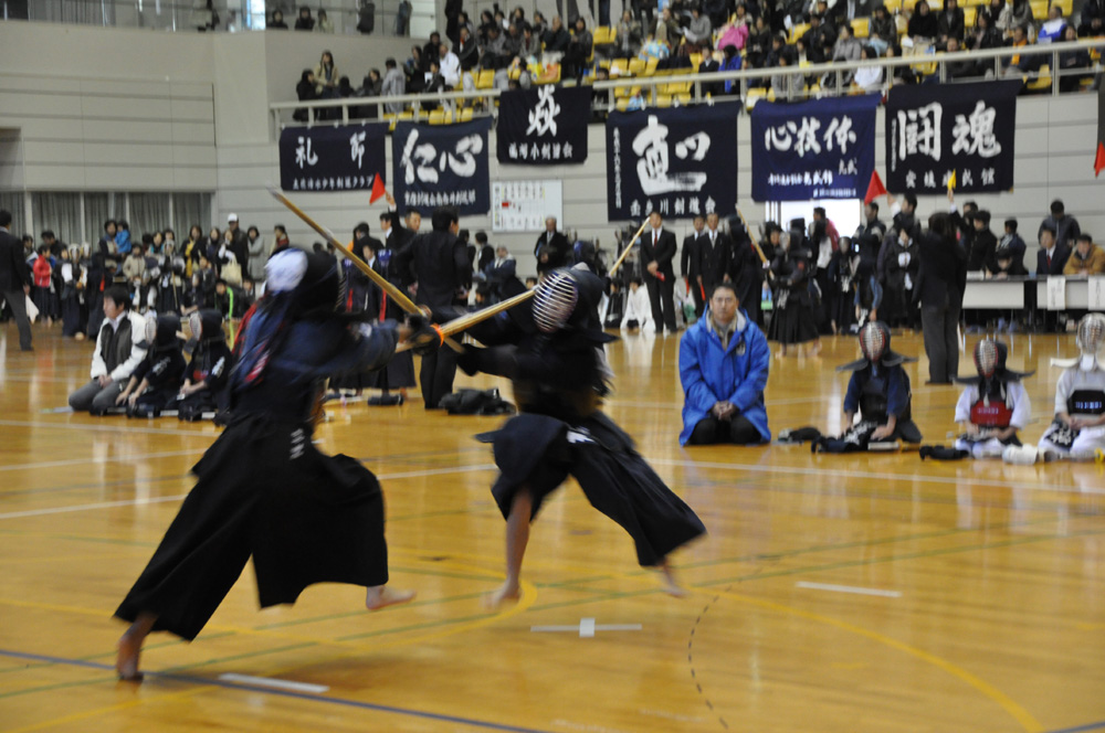 坂本龍馬旗西日本少年剣道錬成大会