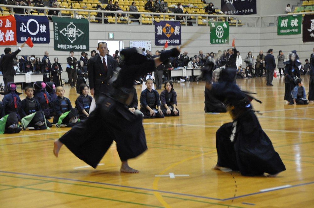 坂本龍馬旗西日本少年剣道錬成大会