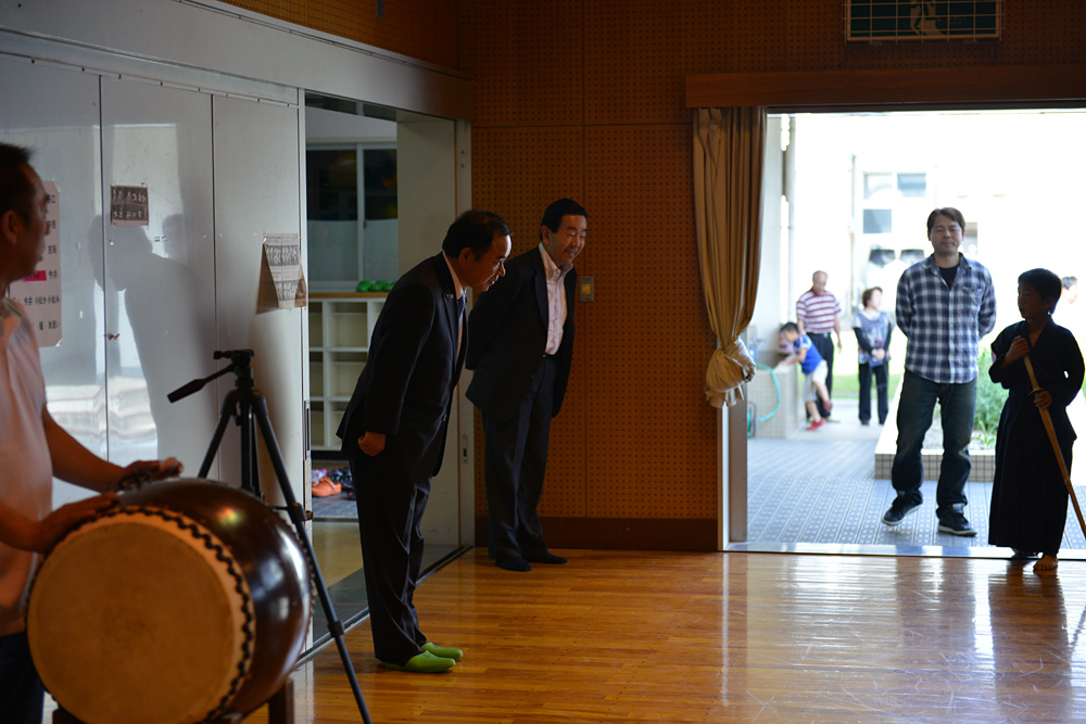 坂本哲志 総務副大臣兼内閣府副大臣が来館されました