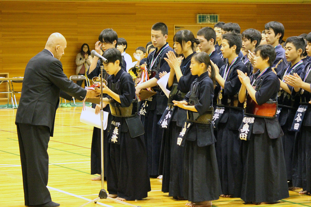 岩旗杯青少年錬成剣道大会